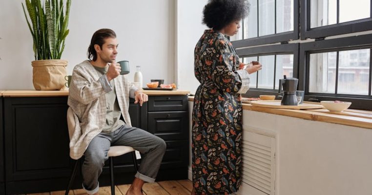 Uống cà phê ngay sau khi thức dậy: thói quen nào giúp cơ thể dễ chịu hơn đầu ngày?