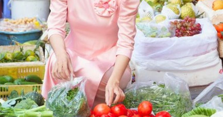 Mùa mưa, ăn rau sống và trái cây sao cho yên tâm hơn?